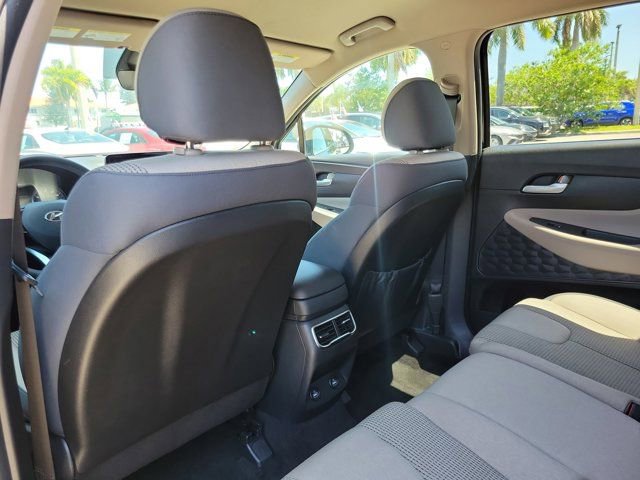 Used 2023 Hyundai Santa Fe SEL FWD image 9
