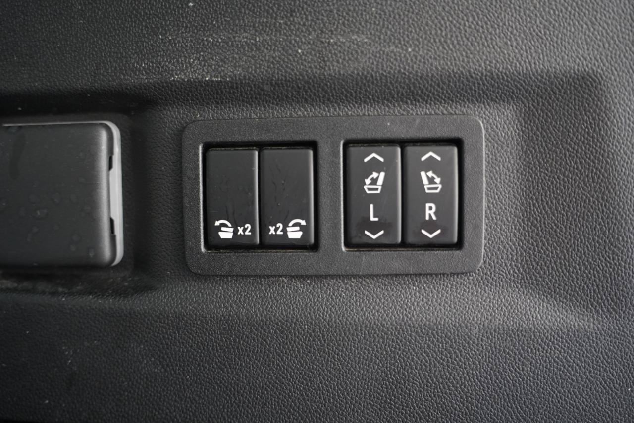 Used 2021 GMC Yukon SLT w/ SLT Luxury Package AWD/4WD image 38