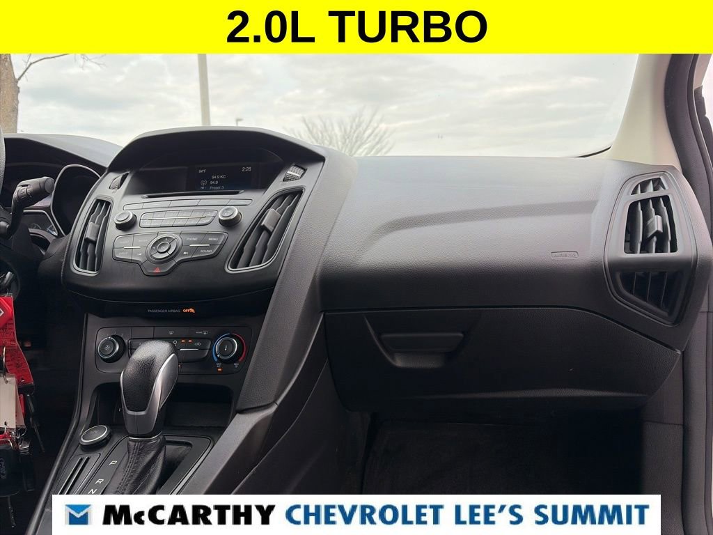Used 2017 Ford Focus SE image 40