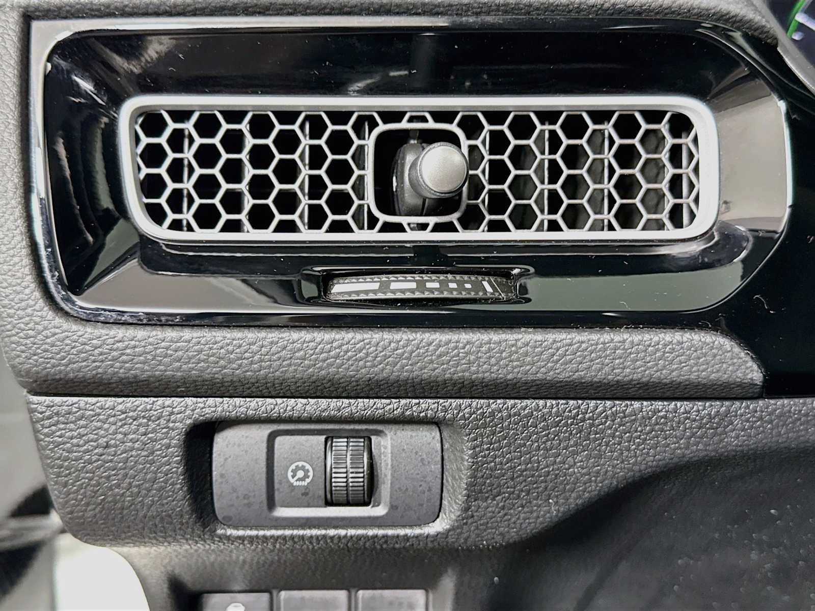 Certified 2025 Honda Civic Sport Touring image 24