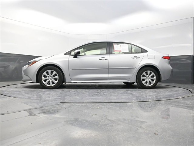 Used 2022 Toyota Corolla LE image 30