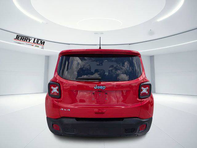Certified 2023 Jeep Renegade Latitude AWD/4WD image 4