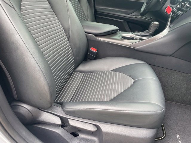 Used 2023 Toyota Camry SE FWD image 11