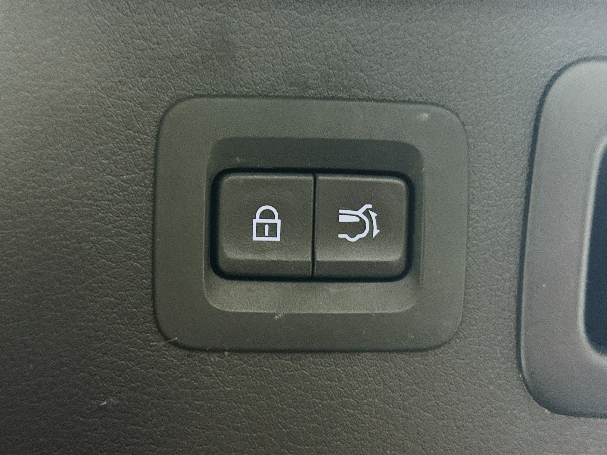 Used 2023 Jeep Wrangler Sahara w/ Cold Weather Group AWD/4WD image 33