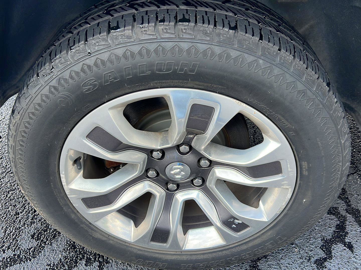 Used 2019 RAM 1500 Limited AWD/4WD image 40