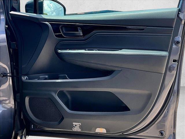 Used 2025 Honda Odyssey Touring image 19
