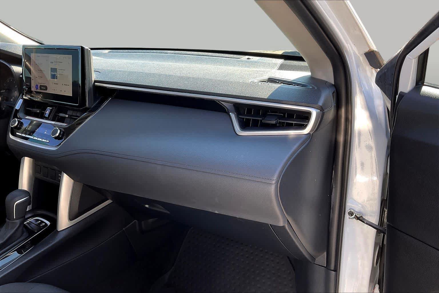 Used 2023 Toyota Corolla Cross LE w/ Moonroof Package FWD image 19