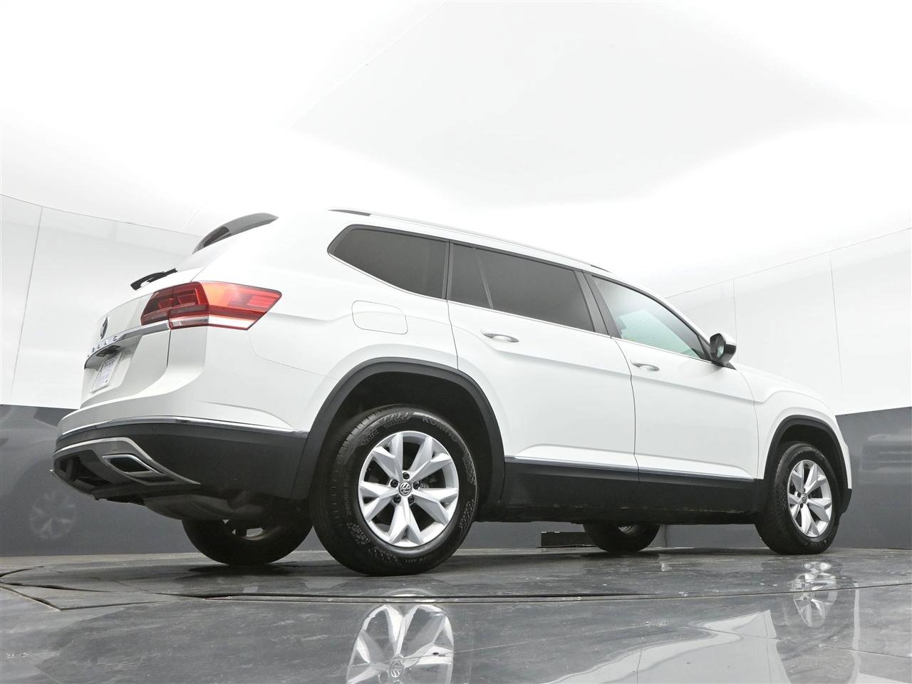 Used 2018 Volkswagen Atlas SEL FWD image 33