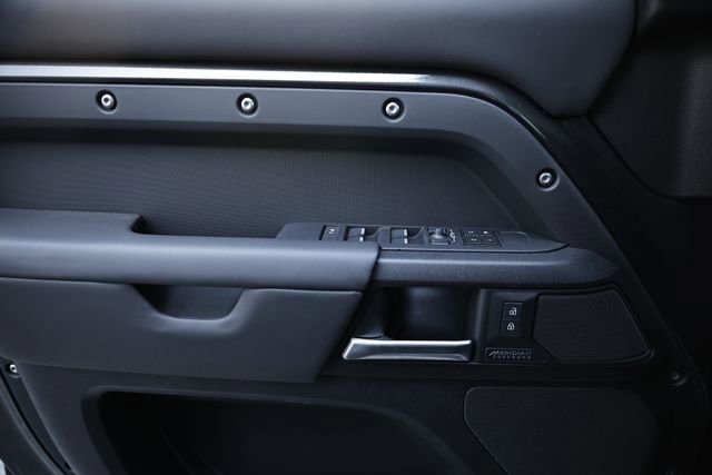 New 2026 Land Rover Defender 130 V8 AWD/4WD image 18