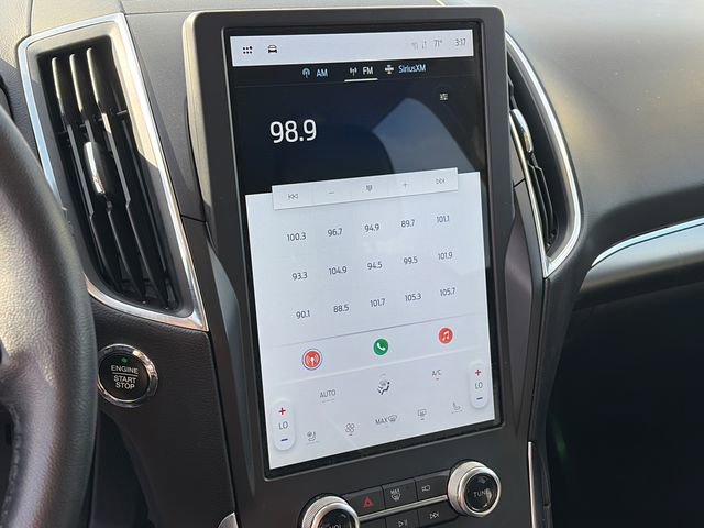 Used 2024 Ford Edge Titanium image 23