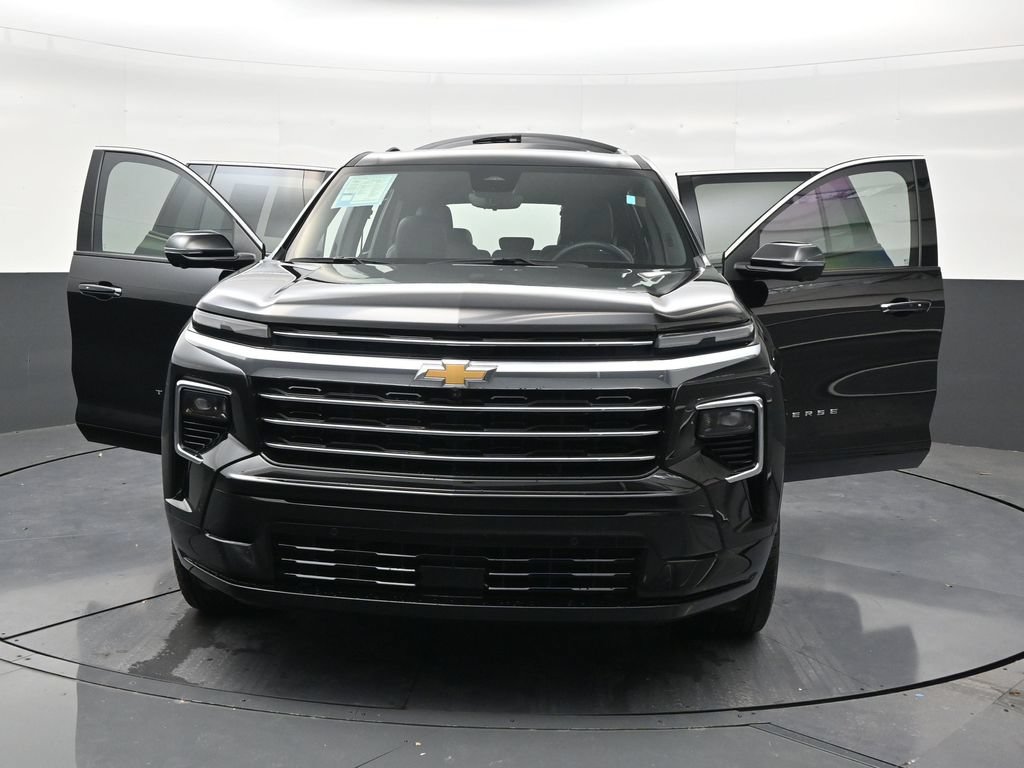 Used 2025 Chevrolet Traverse High Country FWD image 33