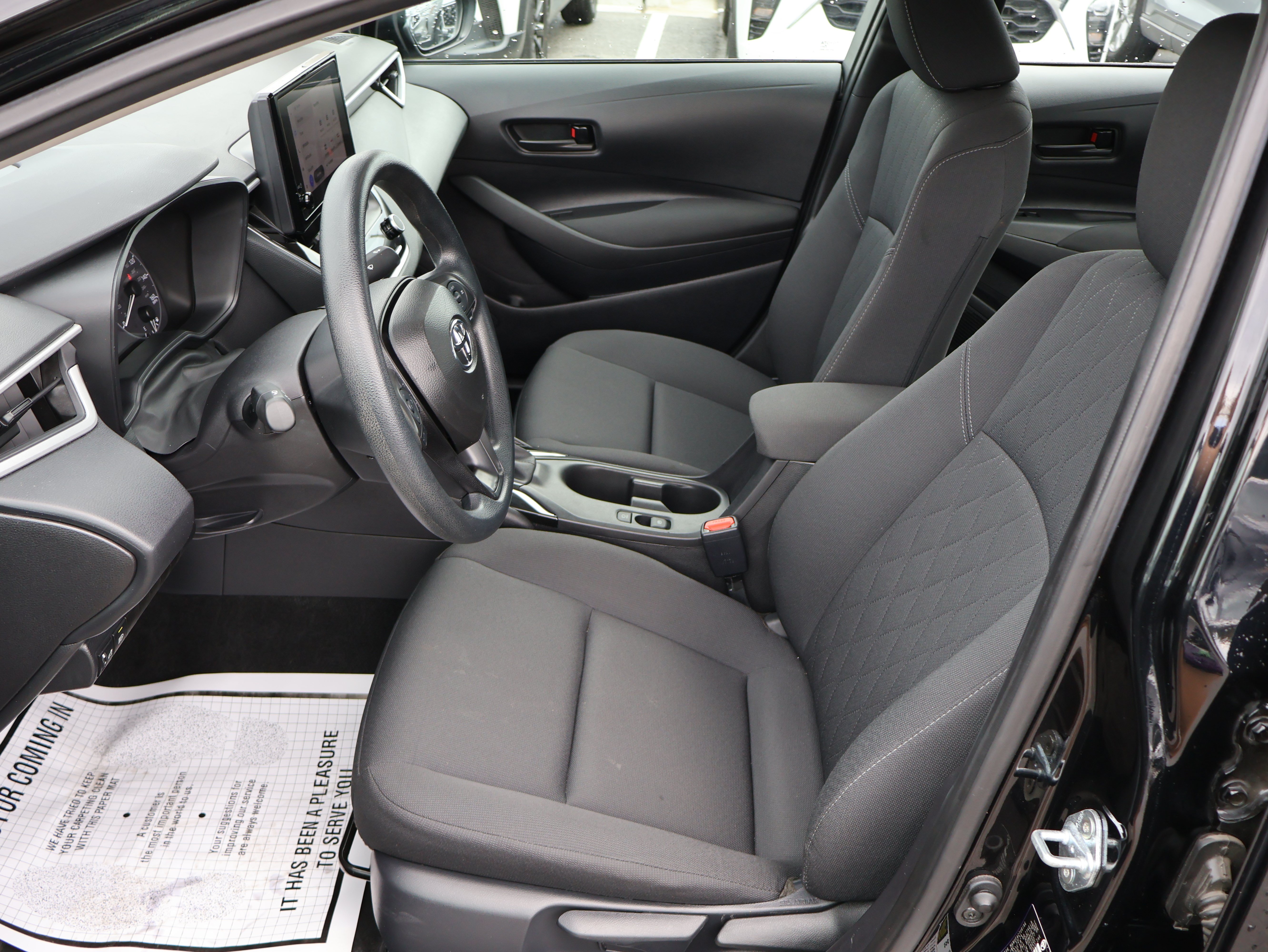 Used 2025 Toyota Corolla LE FWD image 15