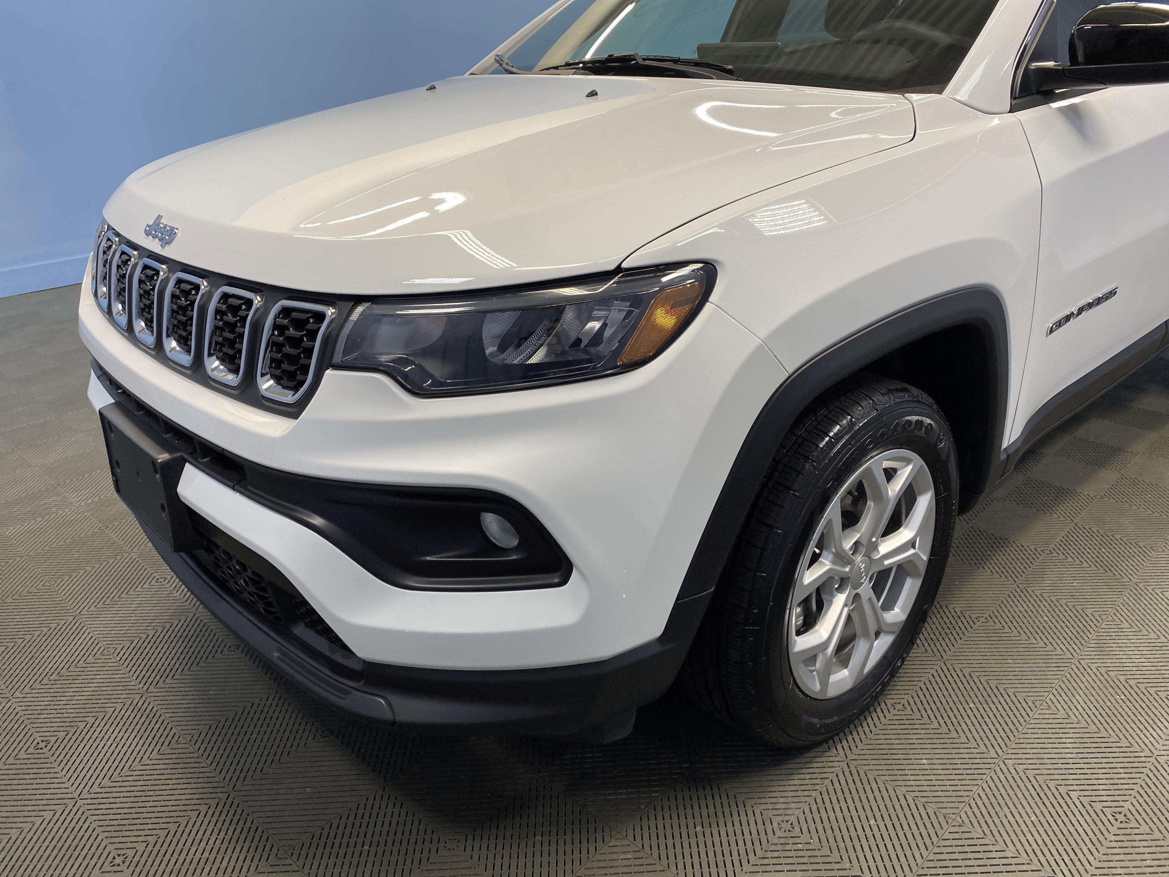 Certified 2024 Jeep Compass Latitude image 49