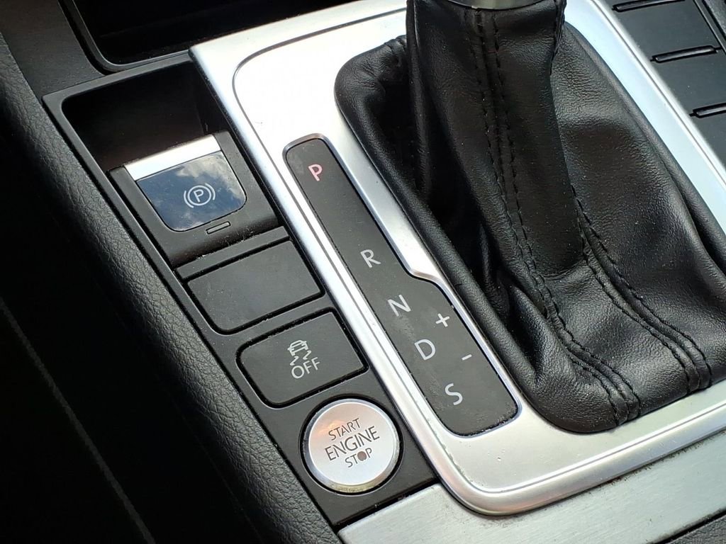 Used 2014 Volkswagen CC Executive FWD image 14