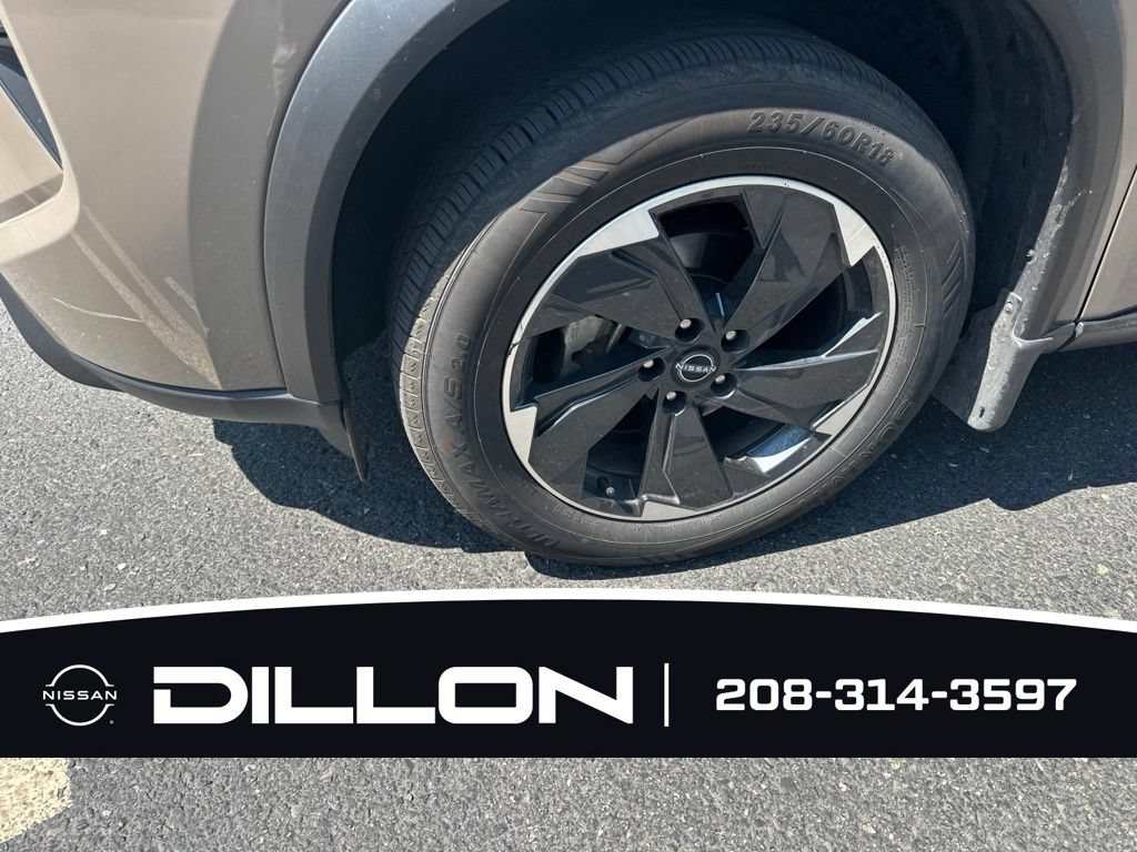 Certified 2025 Nissan Rogue SV AWD/4WD image 16