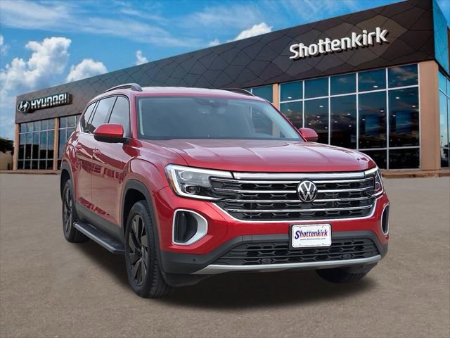 Used 2024 Volkswagen Atlas SE w/ Black Wheel Package image 3