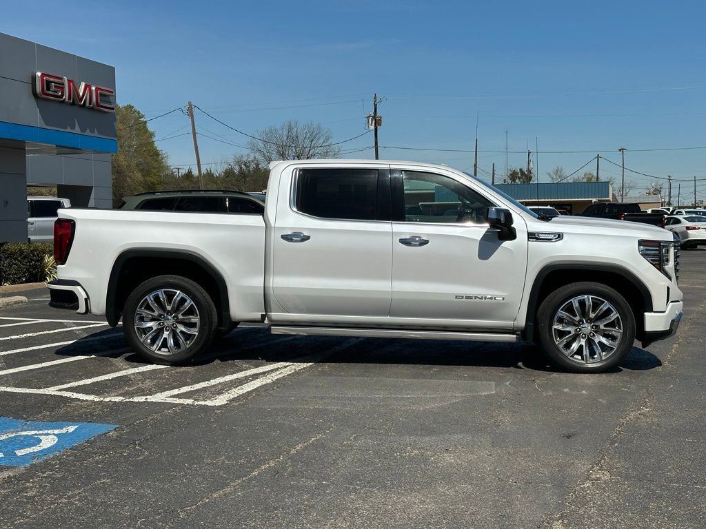 Used 2023 GMC Sierra 1500 Denali w/ Denali Reserve Package image 4