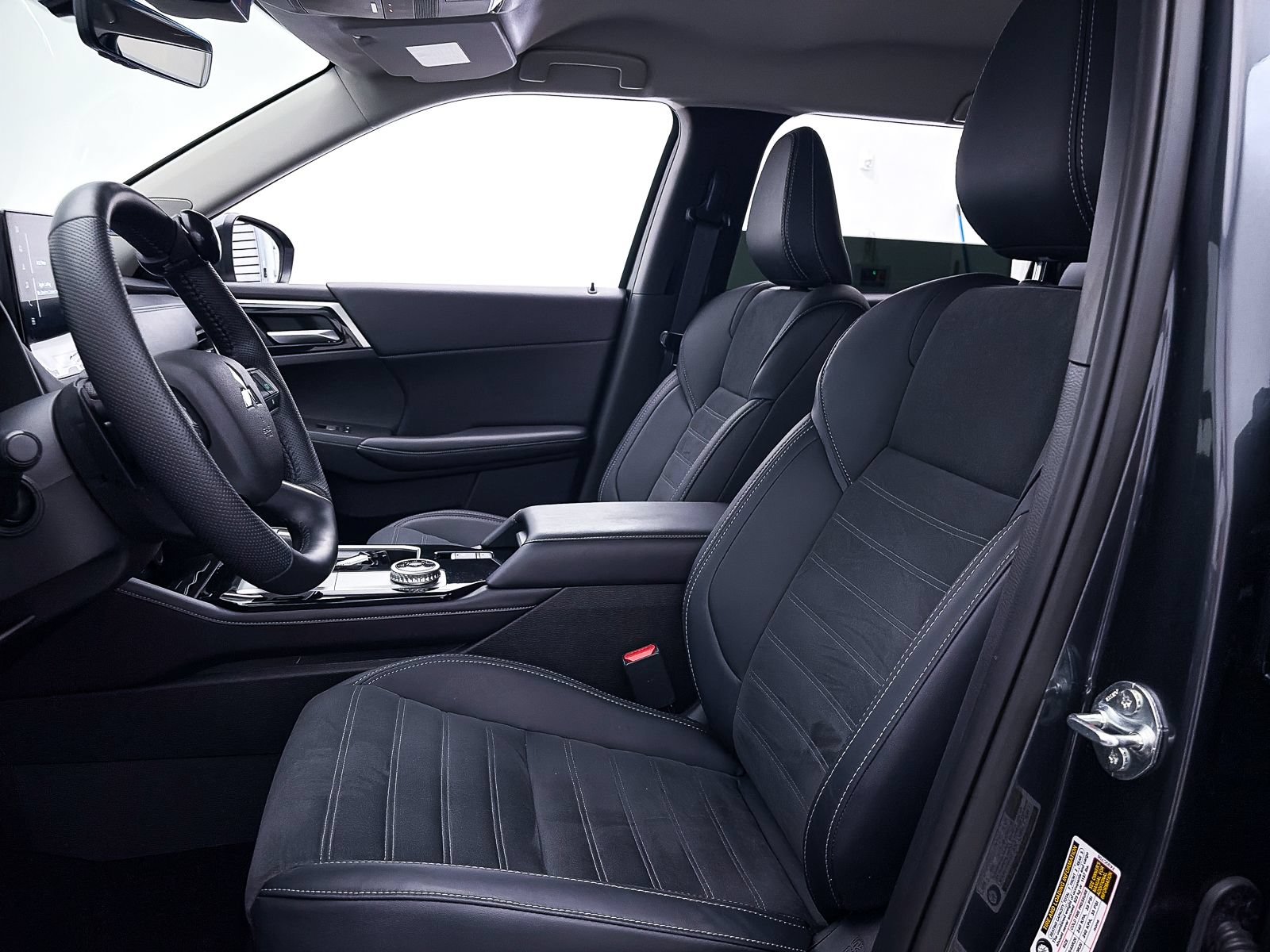 Used 2026 Mitsubishi Outlander SE FWD image 18