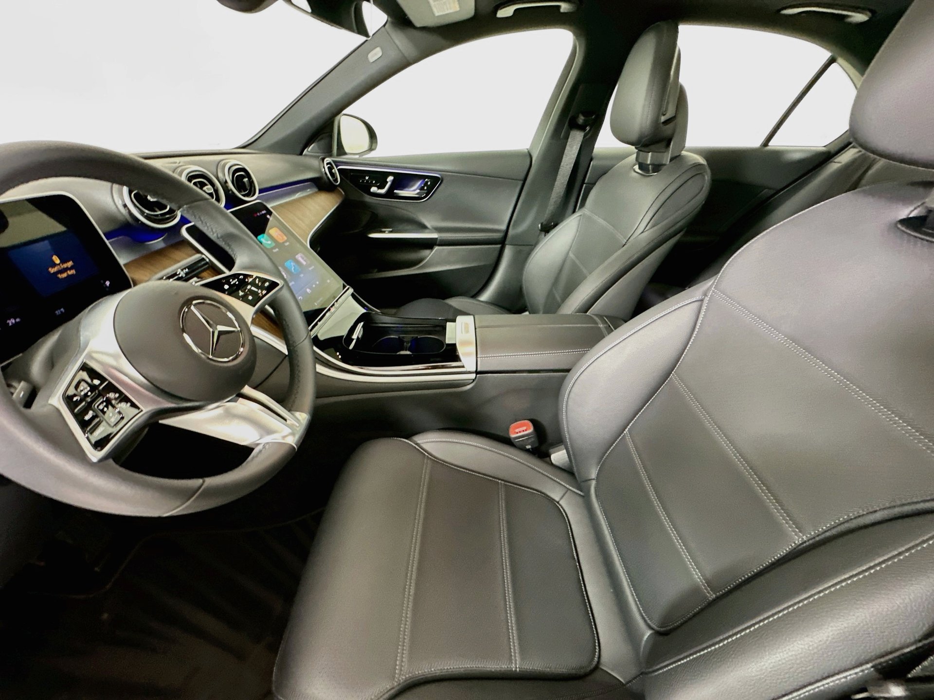 Used 2025 Mercedes-Benz C 300 Sedan image 22