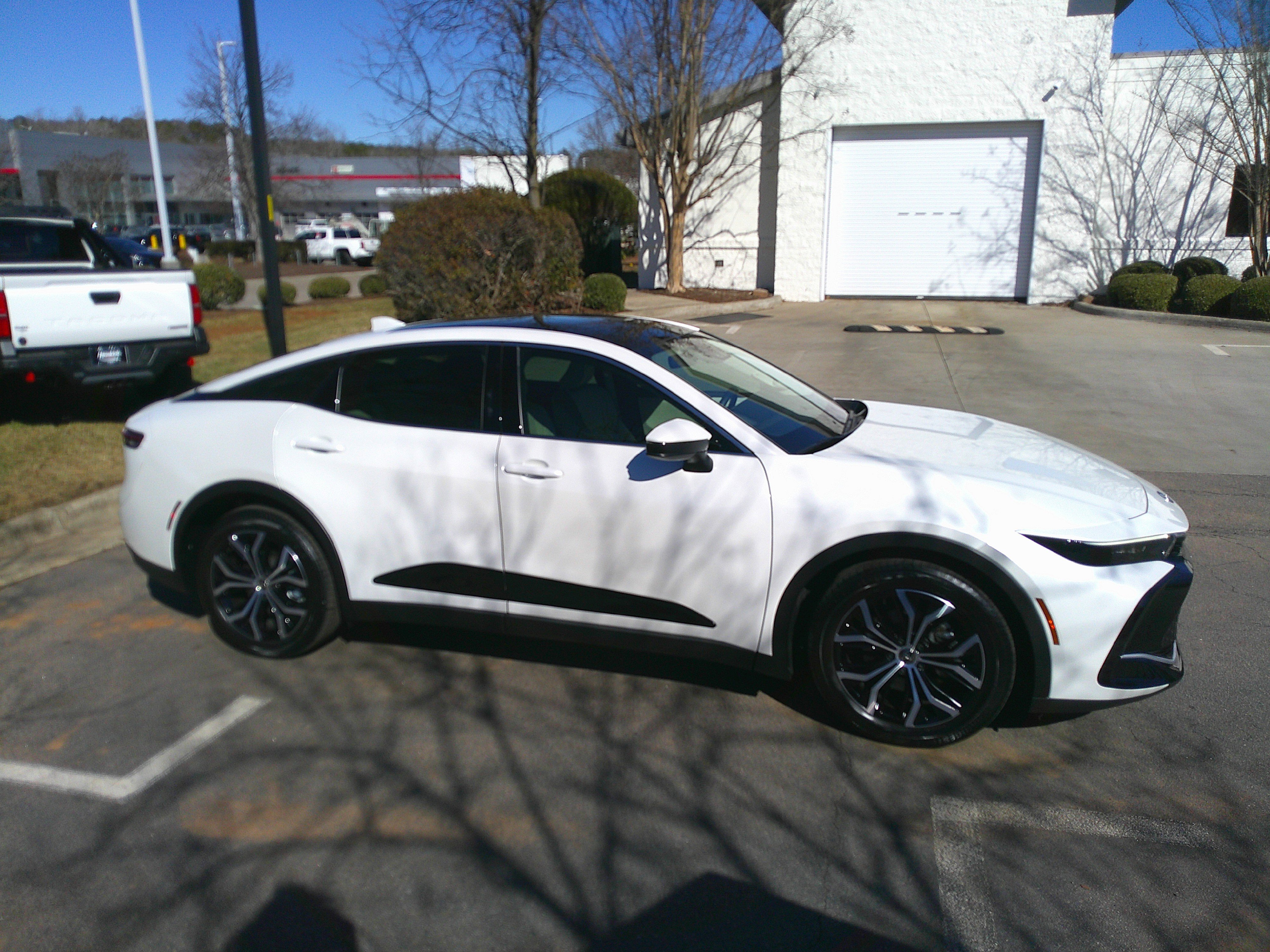 Used 2023 Toyota Crown Limited image 14