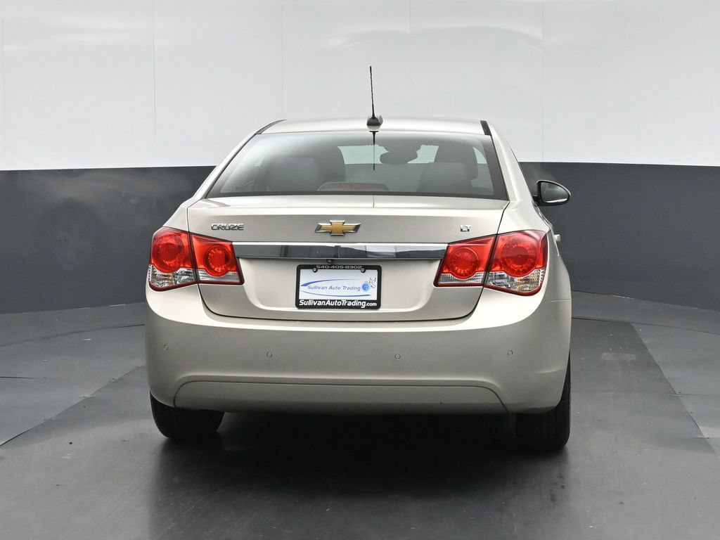 Used 2016 Chevrolet Cruze LT w/ Enhanced Safety Package FWD image 6
