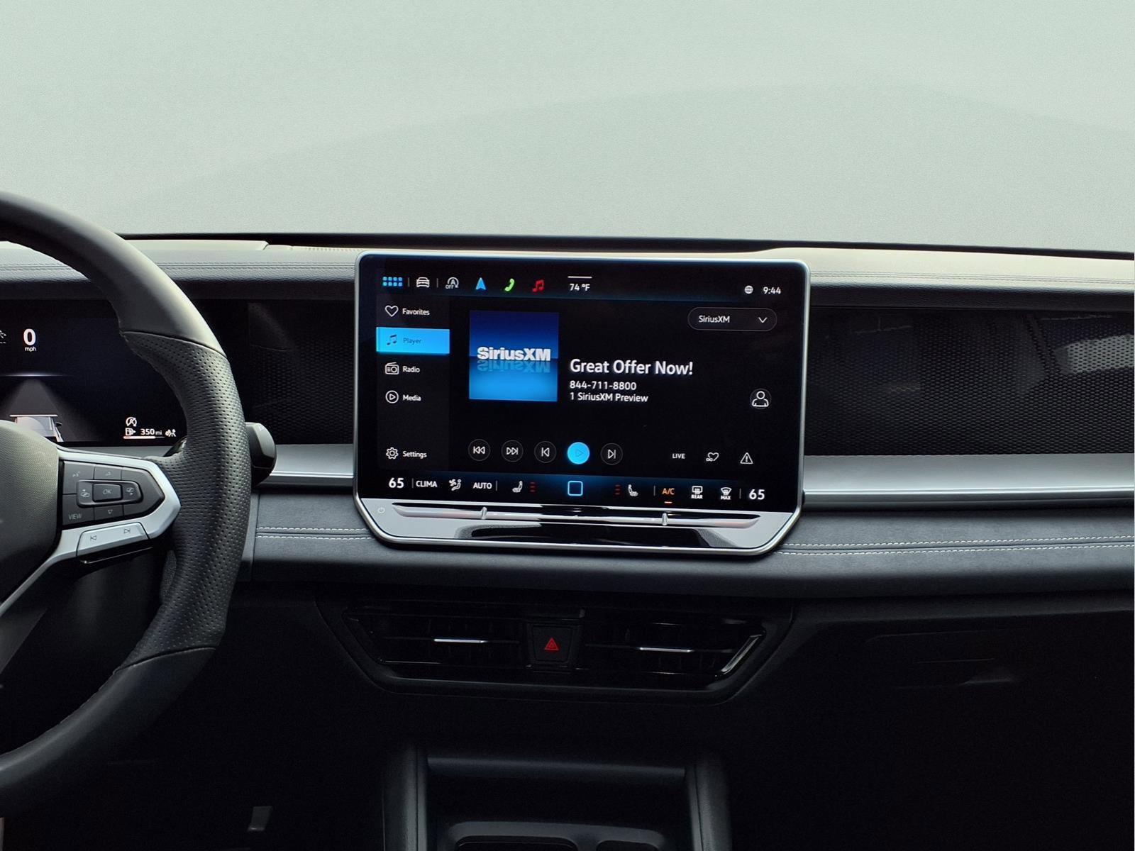 Used 2025 Volkswagen Tiguan SE R-Line image 15