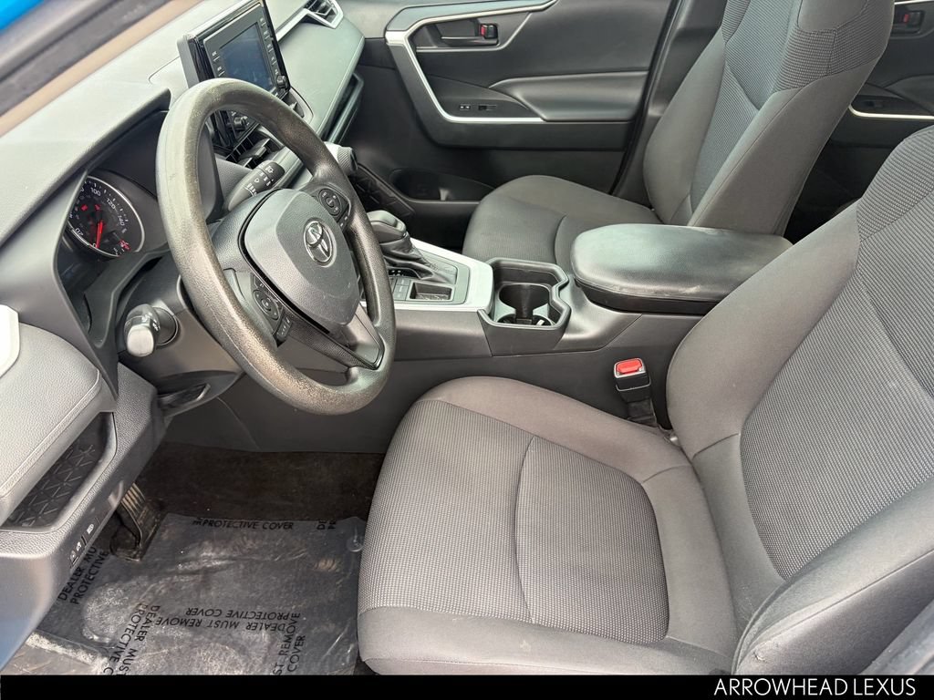 Used 2021 Toyota RAV4 LE w/ Carpet Mat Package (TMS) FWD image 12