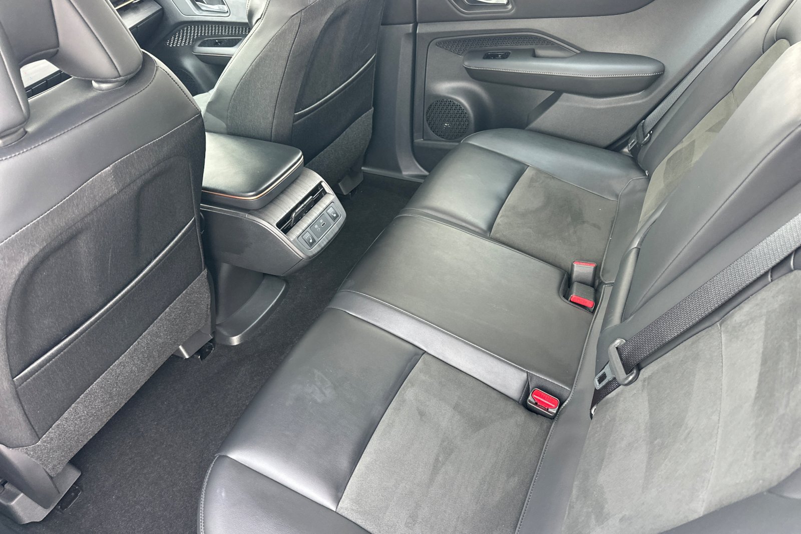Certified 2024 Nissan Ariya FWD image 13