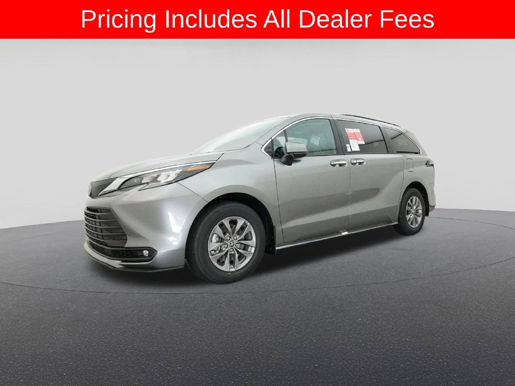 New 2026 Toyota Sienna XLE FWD image 17