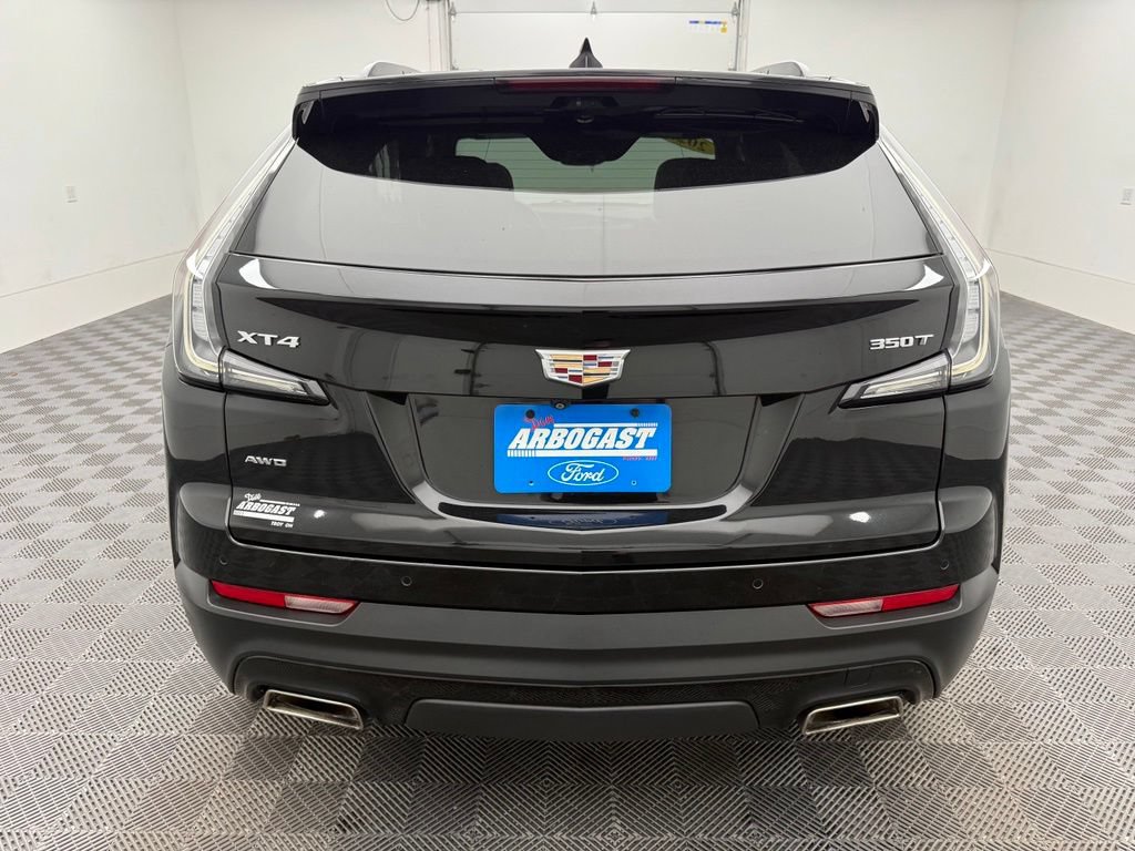 Used 2022 Cadillac XT4 Sport w/ Comfort Package AWD/4WD image 9