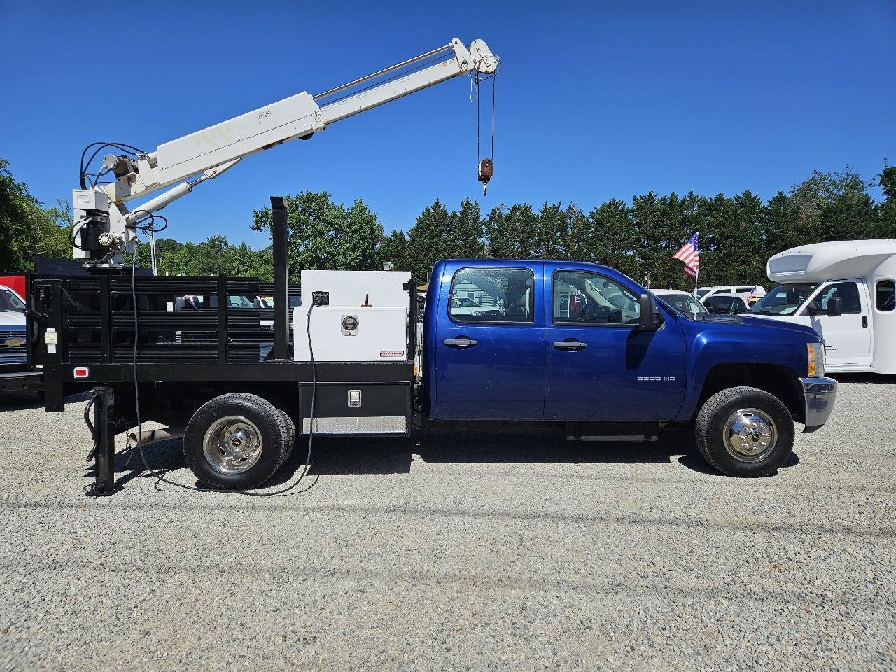 Used 2014 Chevrolet Silverado 3500 W/T w/ Skid Plate Package AWD/4WD image 7