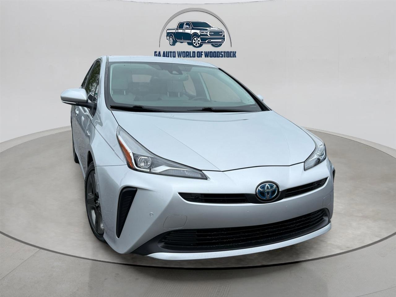 Used 2021 Toyota Prius XLE image 7
