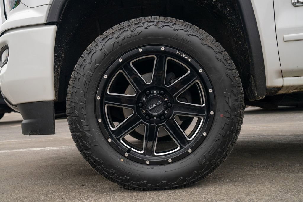 Used 2017 GMC Sierra 1500 SLE w/ SLE Value Package image 2