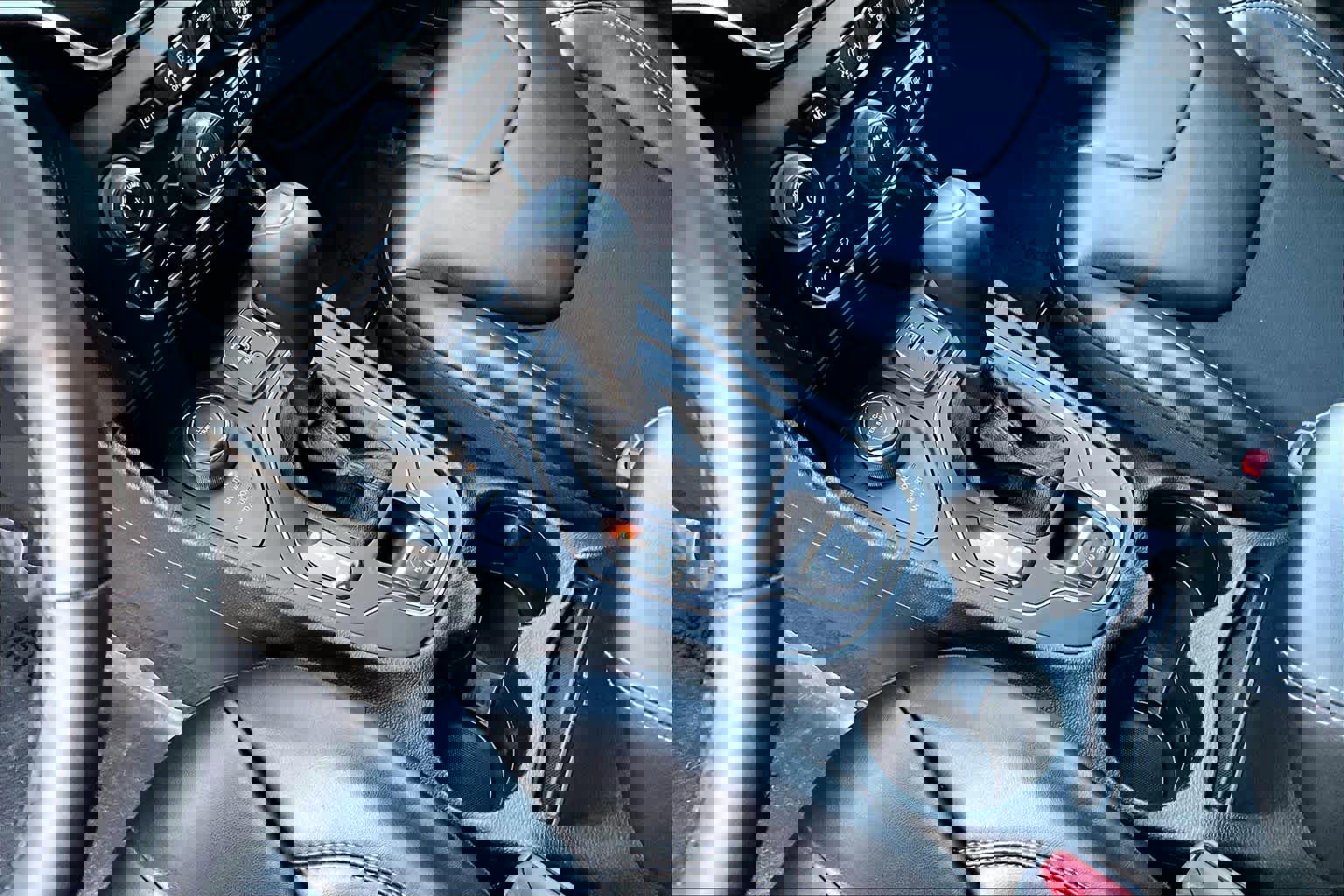 Used 2019 Jeep Cherokee Latitude Plus w/ Cold Weather Group image 14