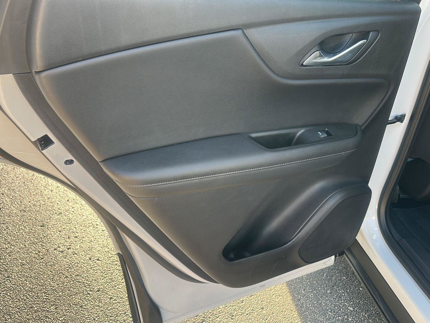 Used 2020 Chevrolet Blazer LT FWD image 18
