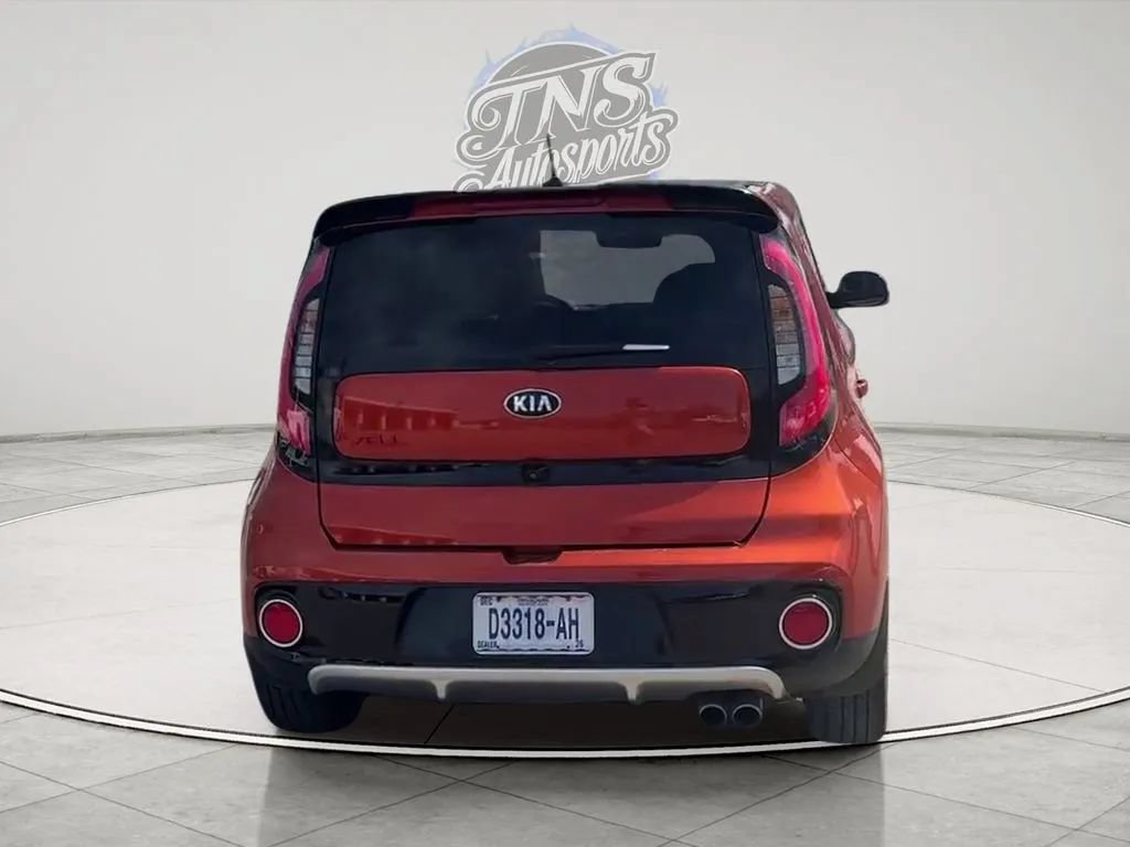 Used 2018 Kia Soul ! w/ Tech Package FWD image 4