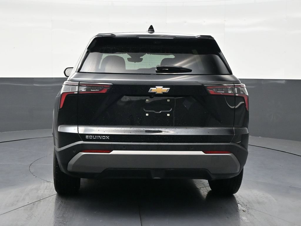 Used 2025 Chevrolet Equinox LT w/ Safety and Technology Package FWD image 4