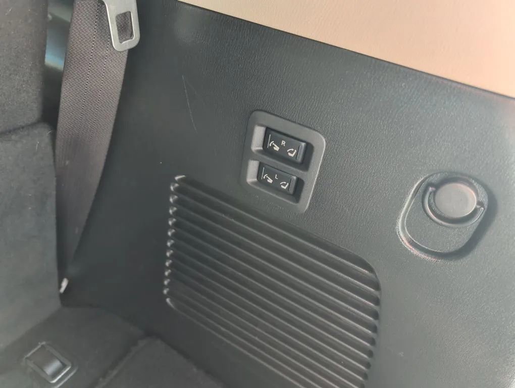 Used 2018 Nissan Armada SL w/ Moonroof Package image 19