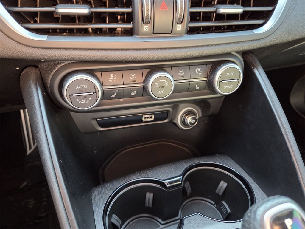 Used 2022 Alfa Romeo Giulia Ti image 26