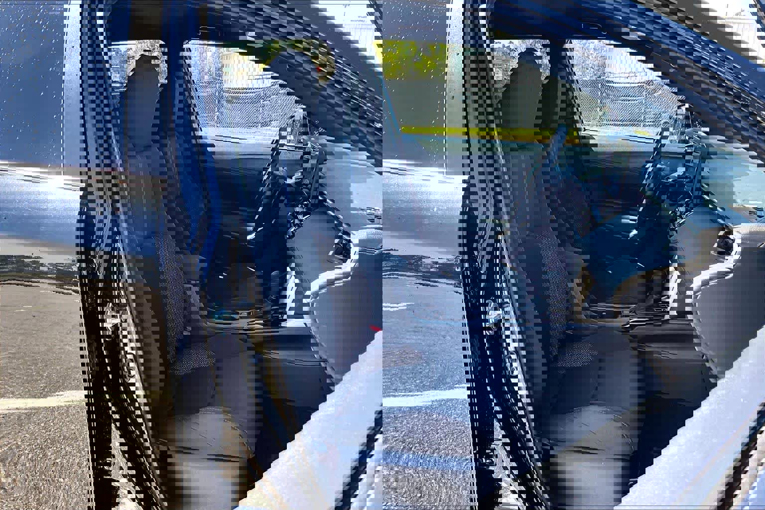 Used 2024 Toyota Corolla Cross SE image 9