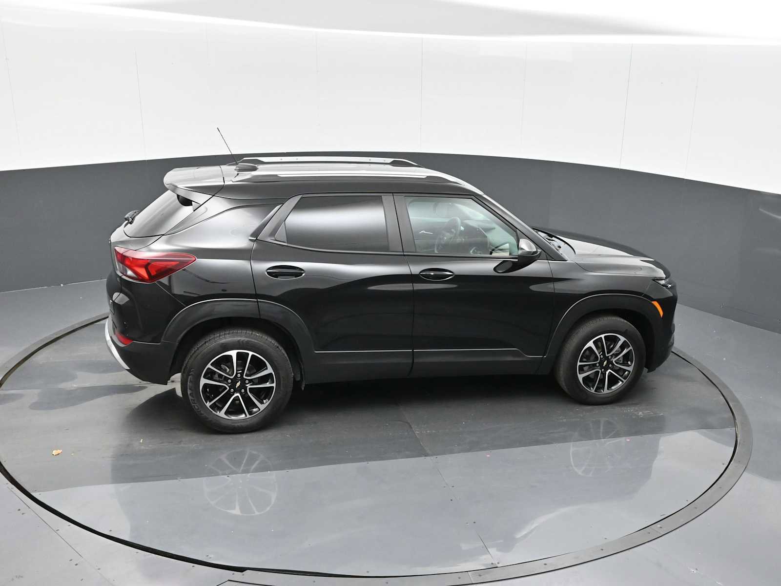 Used 2024 Chevrolet TrailBlazer LT image 23