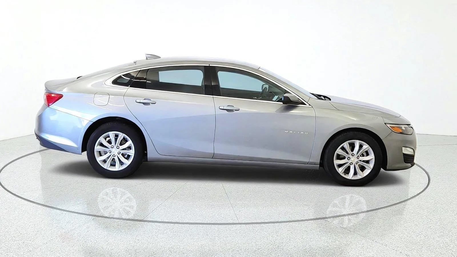 Used 2025 Chevrolet Malibu LT FWD image 10