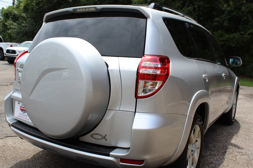 Used 2009 Toyota RAV4 Limited image 13