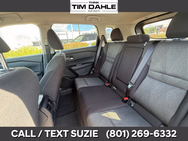 Used 2025 Nissan Rogue SV FWD image 15