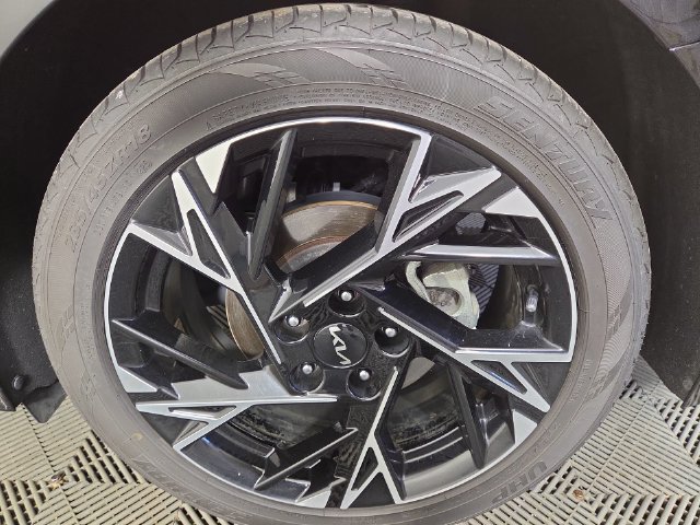 Certified 2025 Kia K5 GT-Line w/ GT-Line Premium Package FWD image 10
