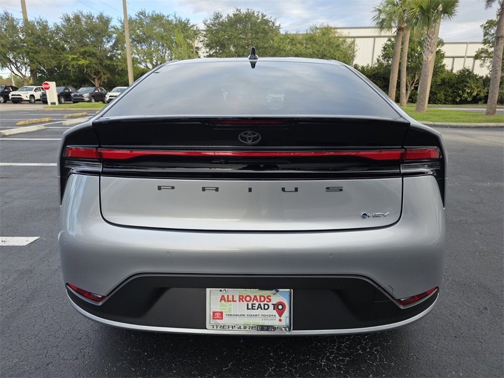New 2026 Toyota Prius LE image 10