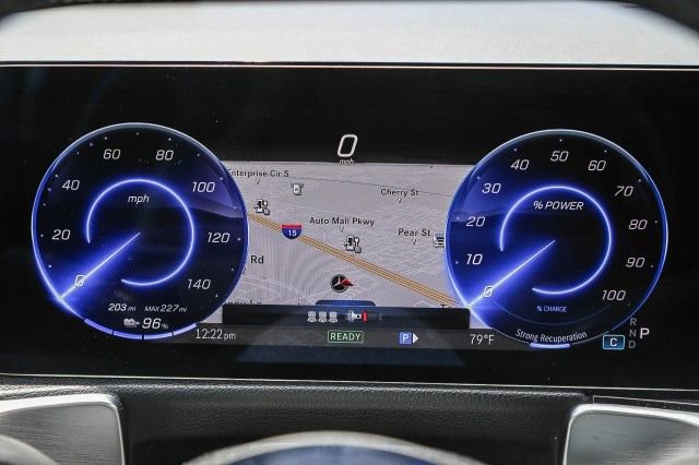 Used 2024 Mercedes-Benz EQB 300 4MATIC image 22