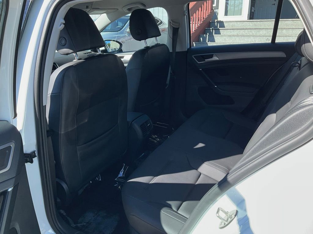 Used 2015 Volkswagen e-Golf SEL Premium image 25