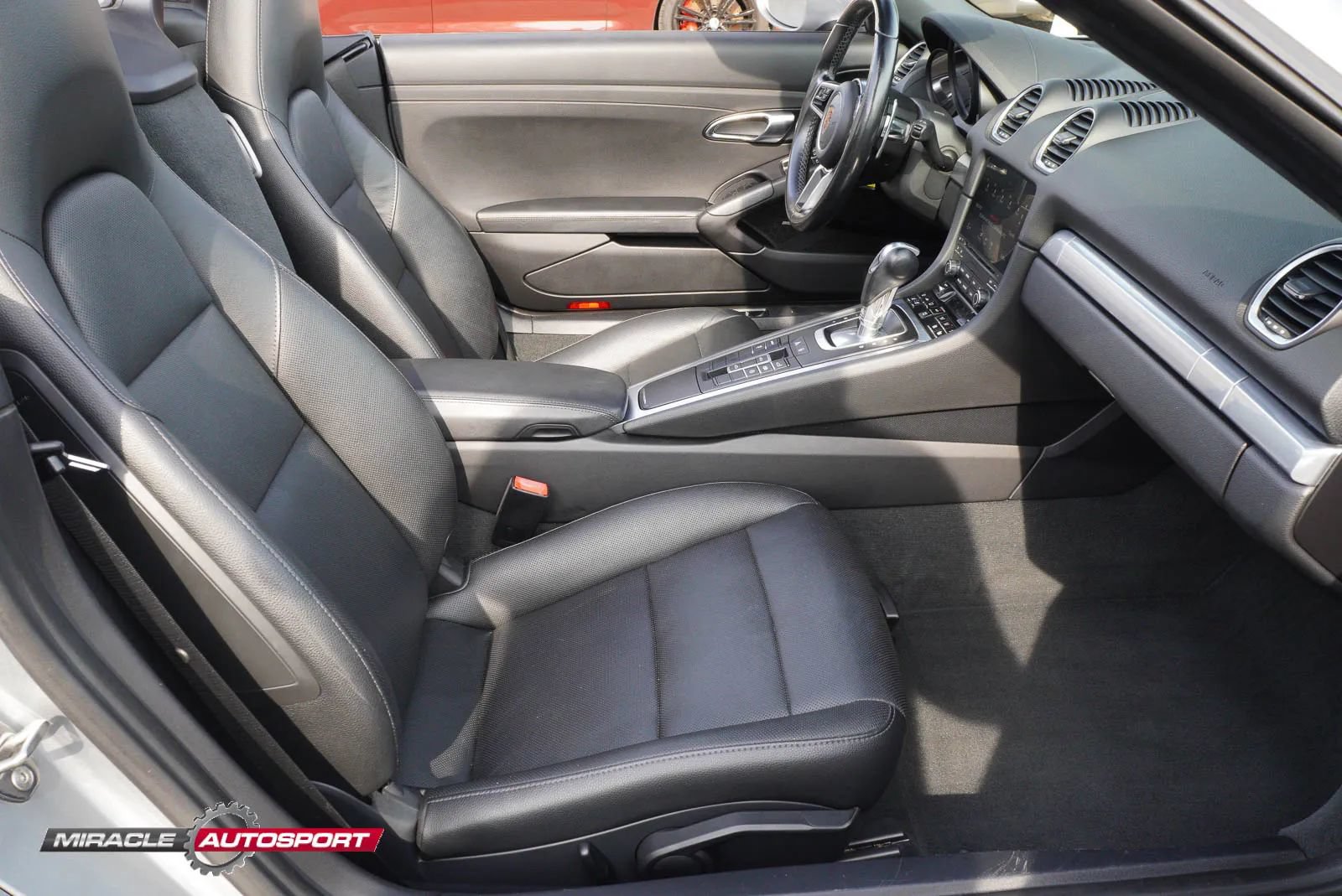 Used 2018 Porsche 718 Boxster S RWD image 26