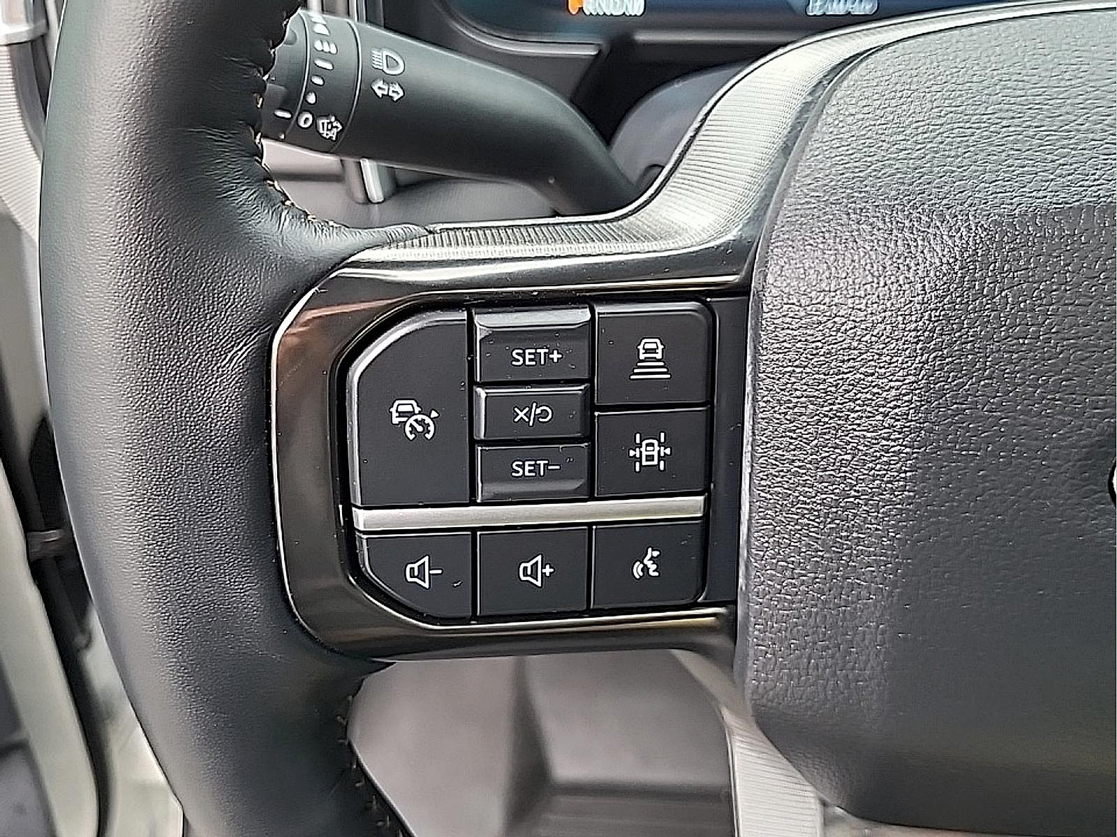 Used 2024 Ford F350 Platinum AWD/4WD image 36
